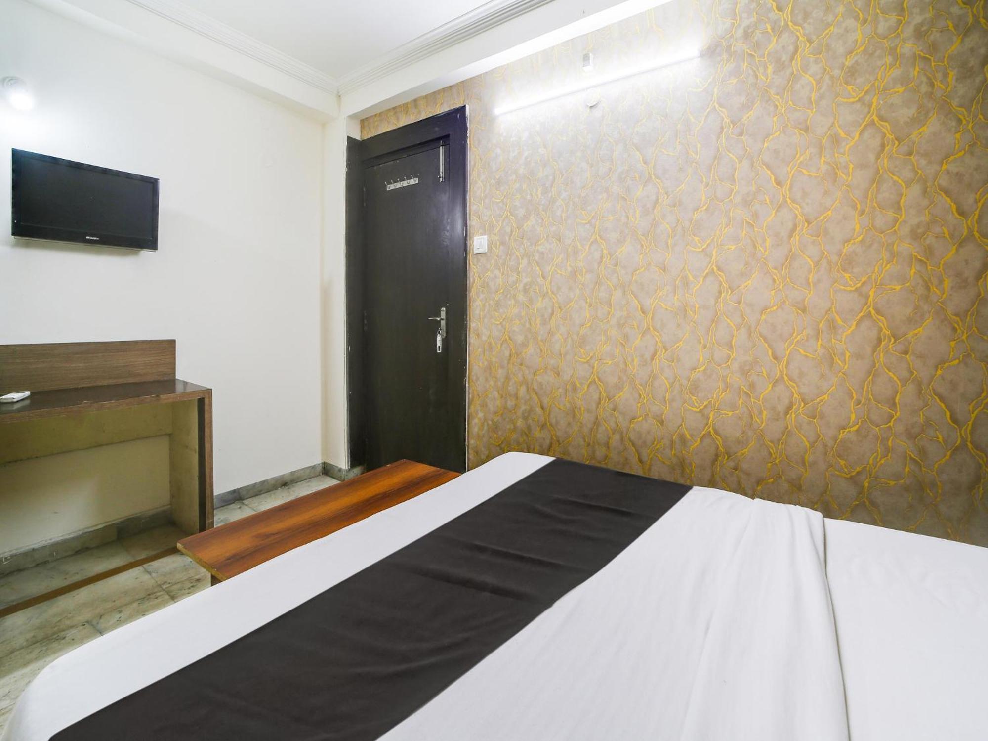 Super Hotel O The Surbhi Bhopal Exteriör bild